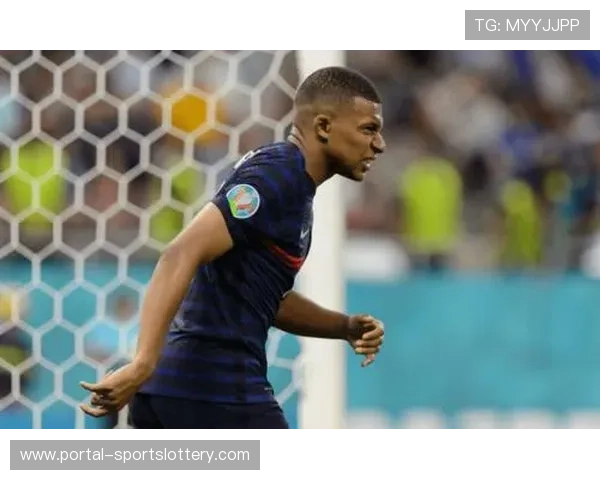 科莫28脚射门颗粒无收,进攻效率创尴尬纪录 科莫28脚射门颗粒无收,进攻效率创尴尬纪录