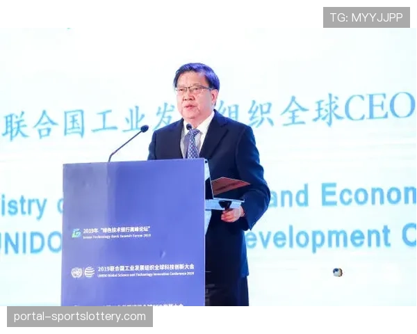 特写：前拜仁董事会主席在行业峰会上呼吁建立“欧洲联赛转播收入共享池”